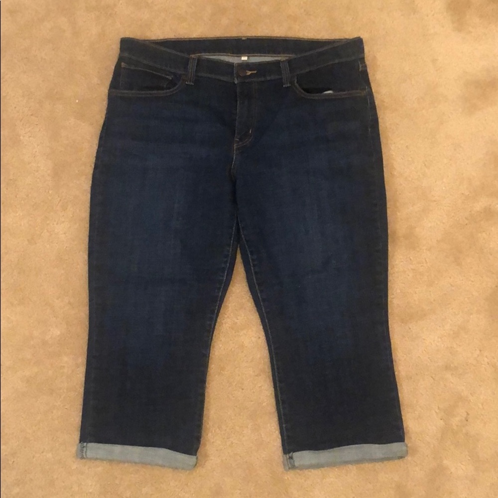 NWOT Levi’s Cuffed Jean Capri